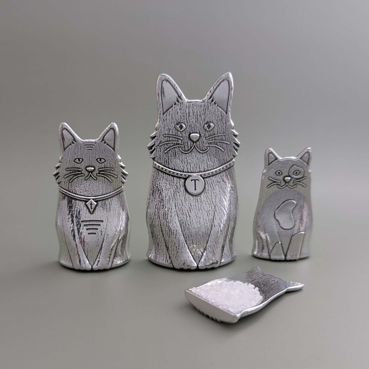 Pewter cat measuring spoons