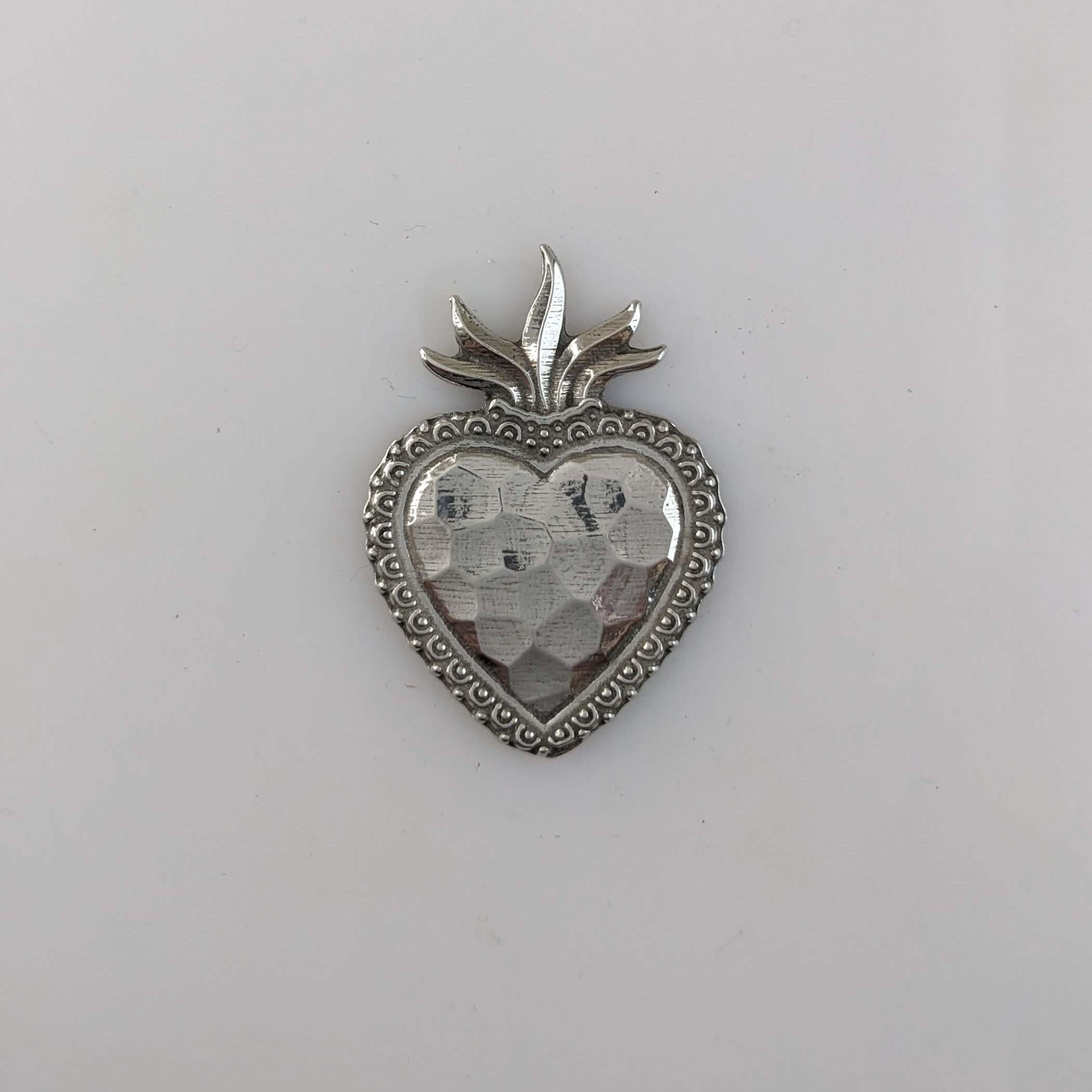 {{ product.title }} – Handmade Pewter {{ product. Type }} by Roosfoos