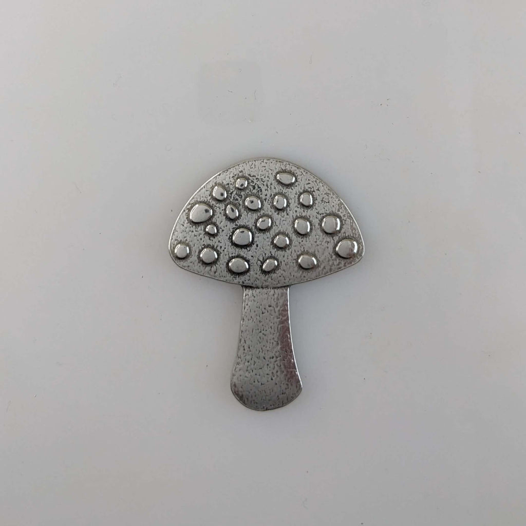 {{ product.title }} – Handmade Pewter {{ product. Type }} by Roosfoos