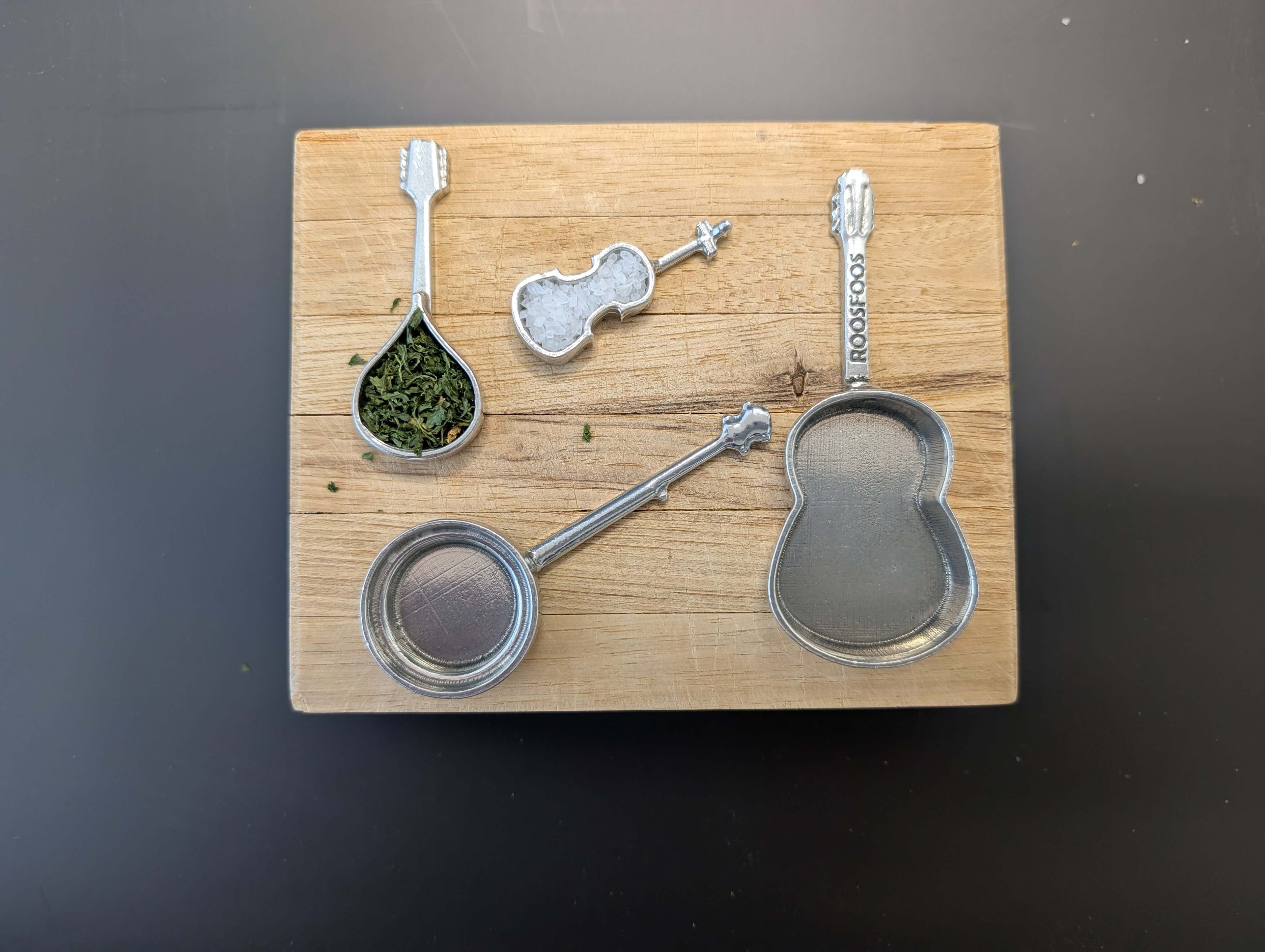 Americana Measuring Spoons – Set of 4