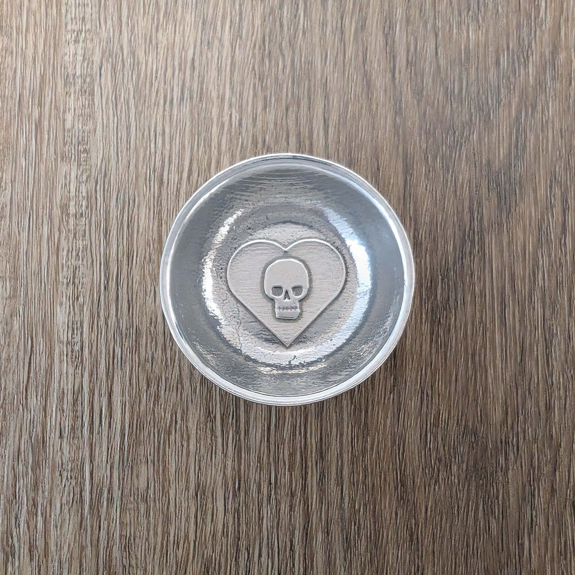 {{ product.title }} – Handmade Pewter {{ product. Type }} by Roosfoos