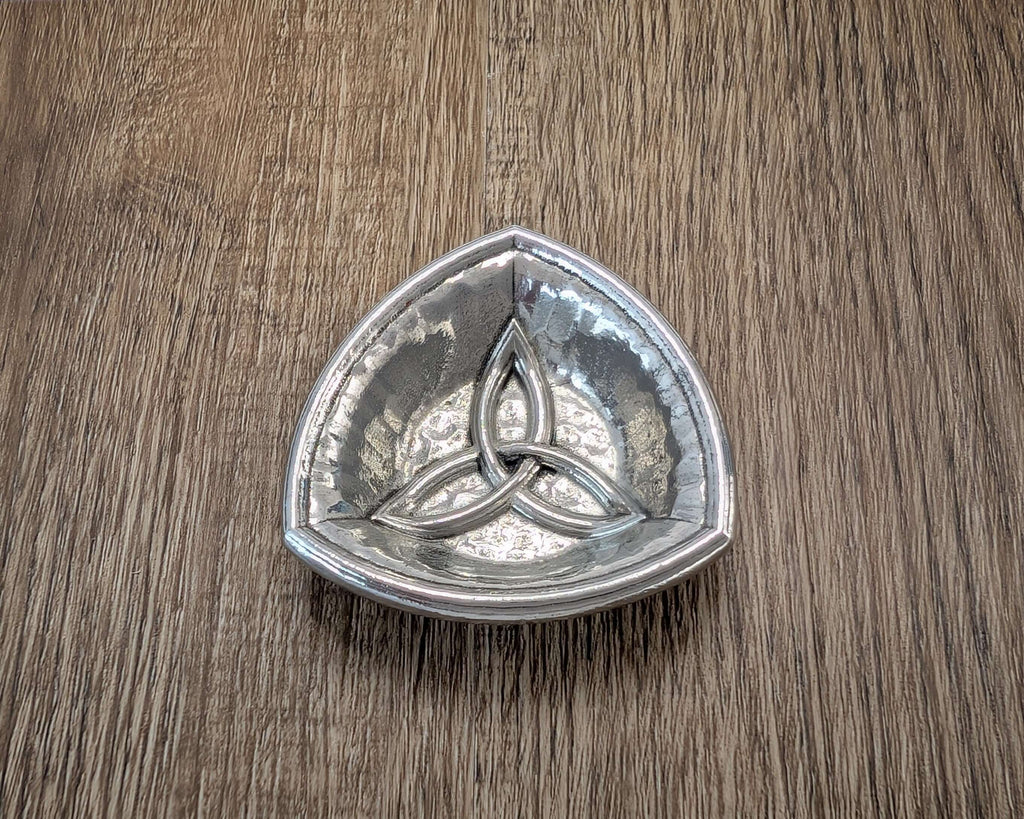 {{ product.title }} – Handmade Pewter {{ product. Type }} by Roosfoos