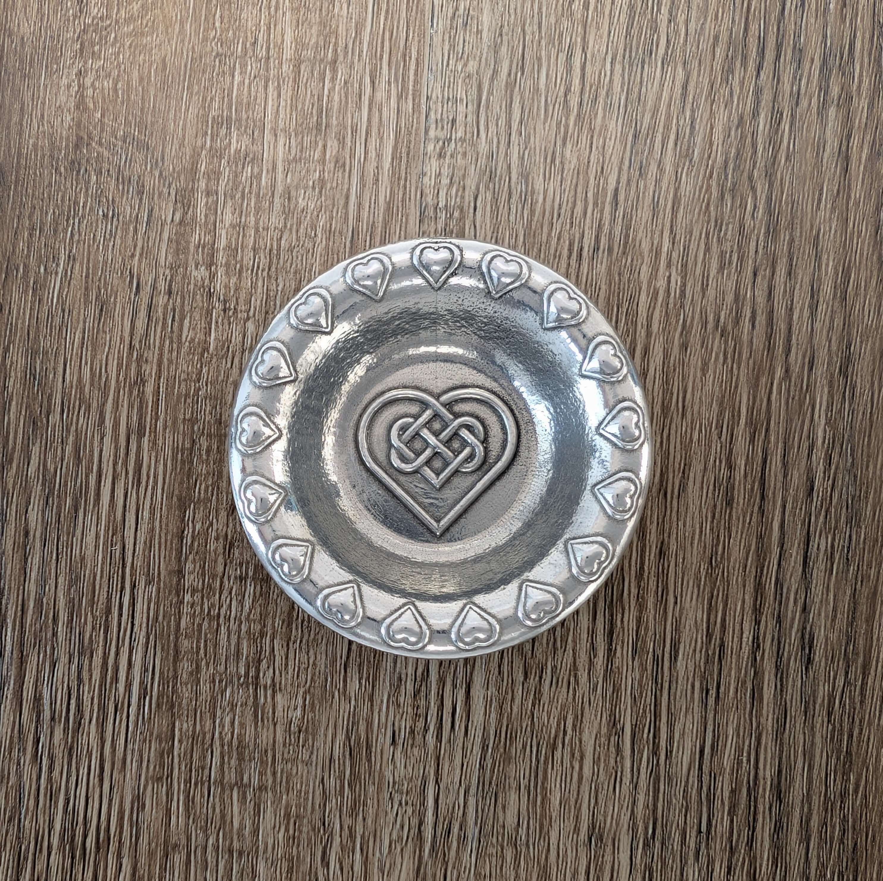 {{ product.title }} – Handmade Pewter {{ product. Type }} by Roosfoos