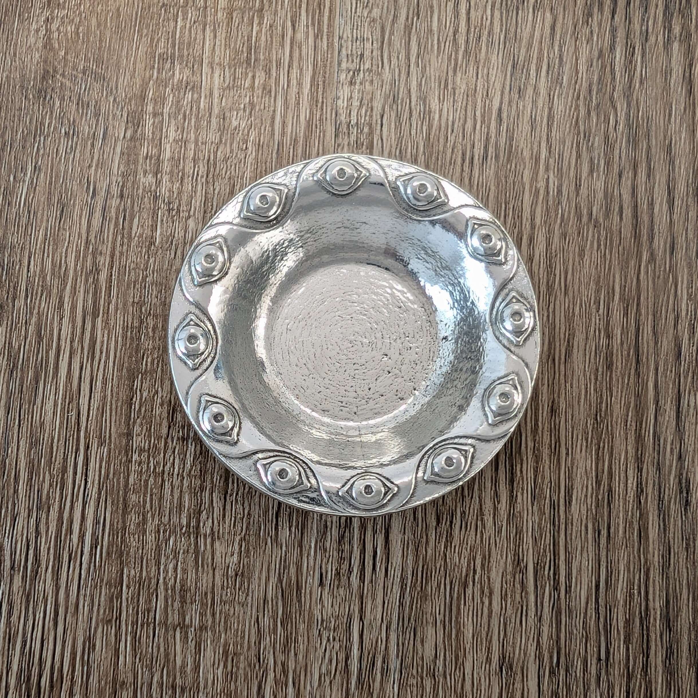 {{ product.title }} – Handmade Pewter {{ product. Type }} by Roosfoos