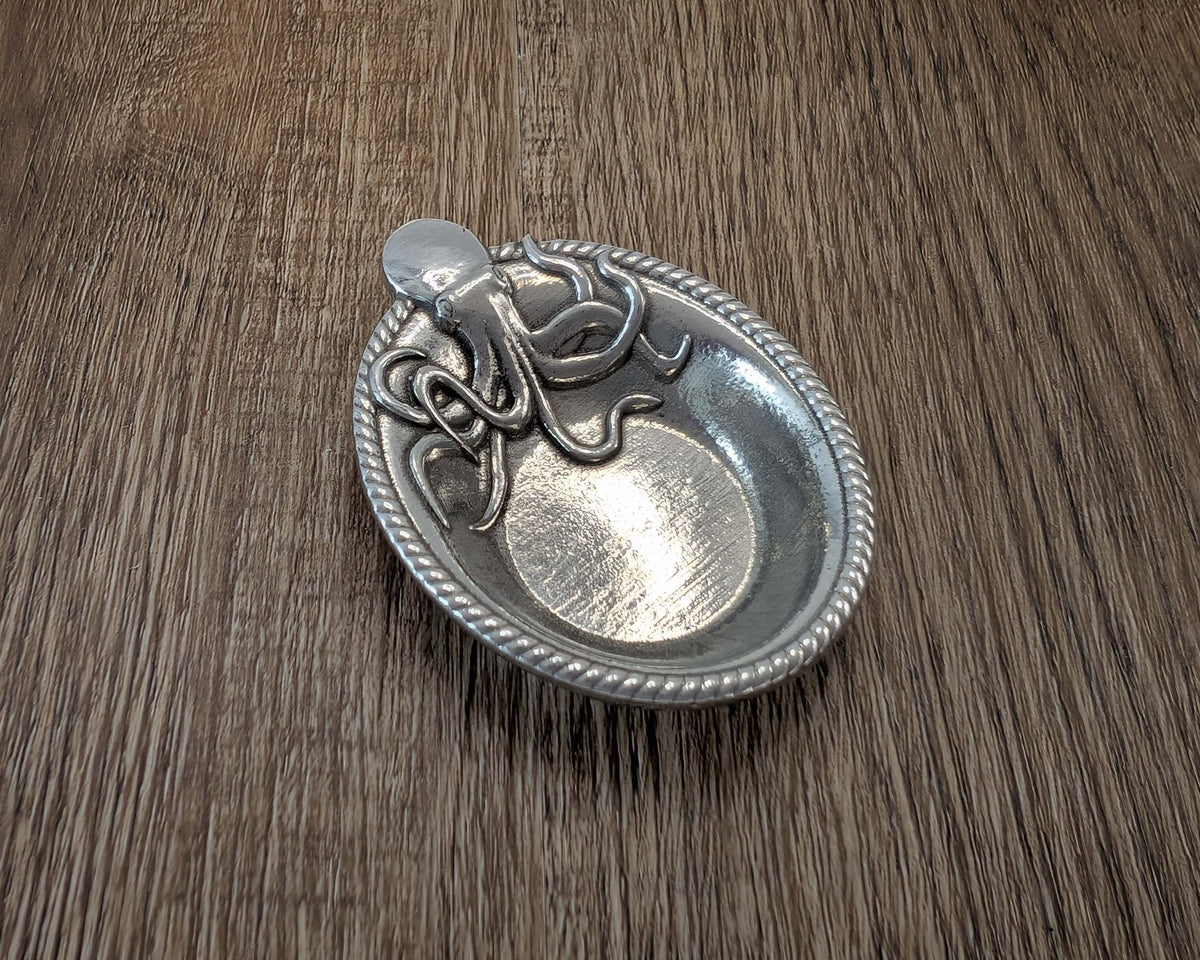 {{ product.title }} – Handmade Pewter {{ product. Type }} by Roosfoos