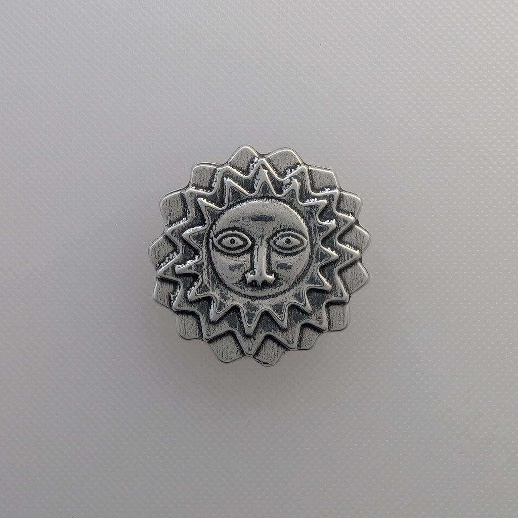 {{ product.title }} – Handmade Pewter {{ product. Type }} by Roosfoos