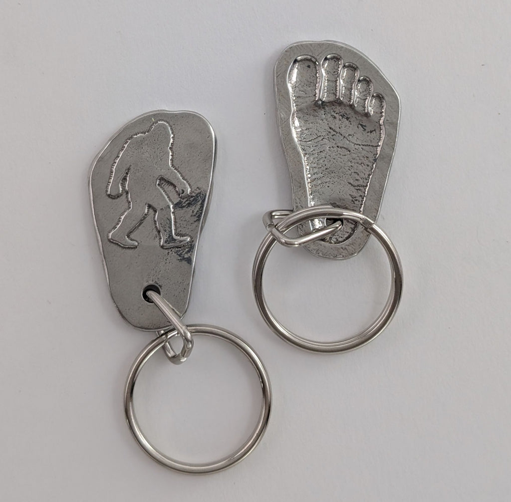 Roosfoos pewter keychain both sides displayed