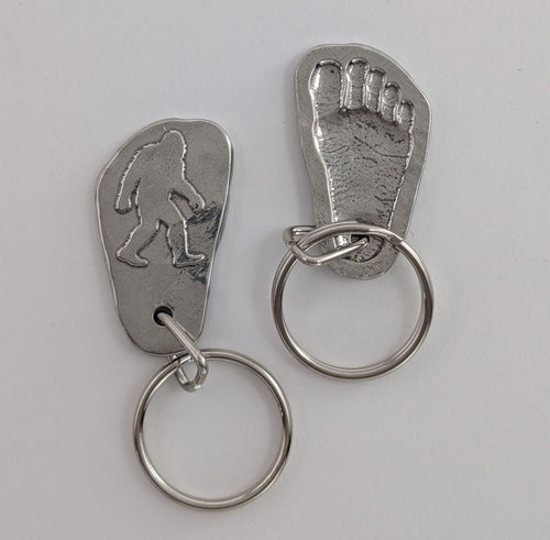 Roosfoos pewter keychain both sides displayed