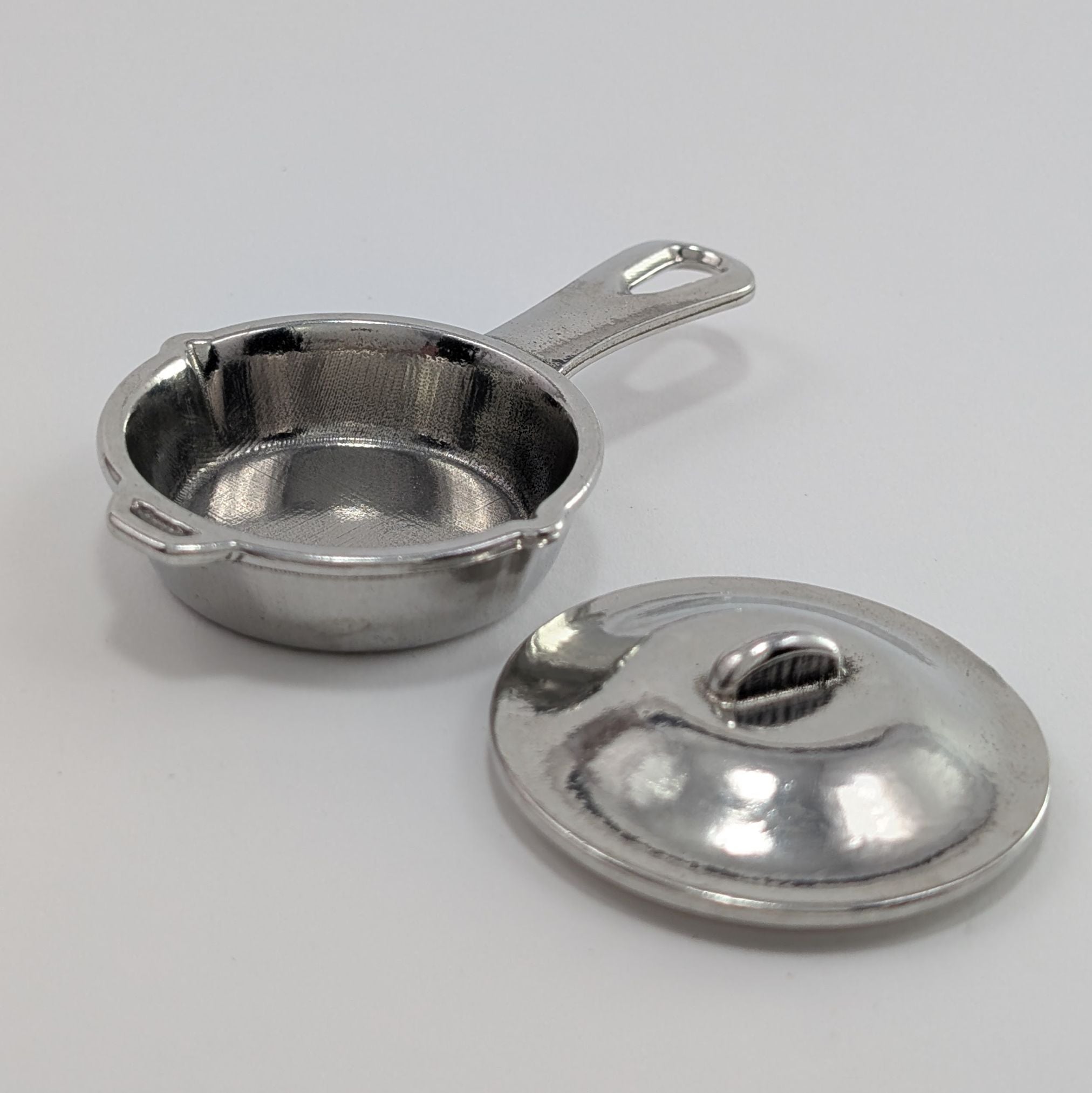 roosfoos-skillet-dish-lid-off