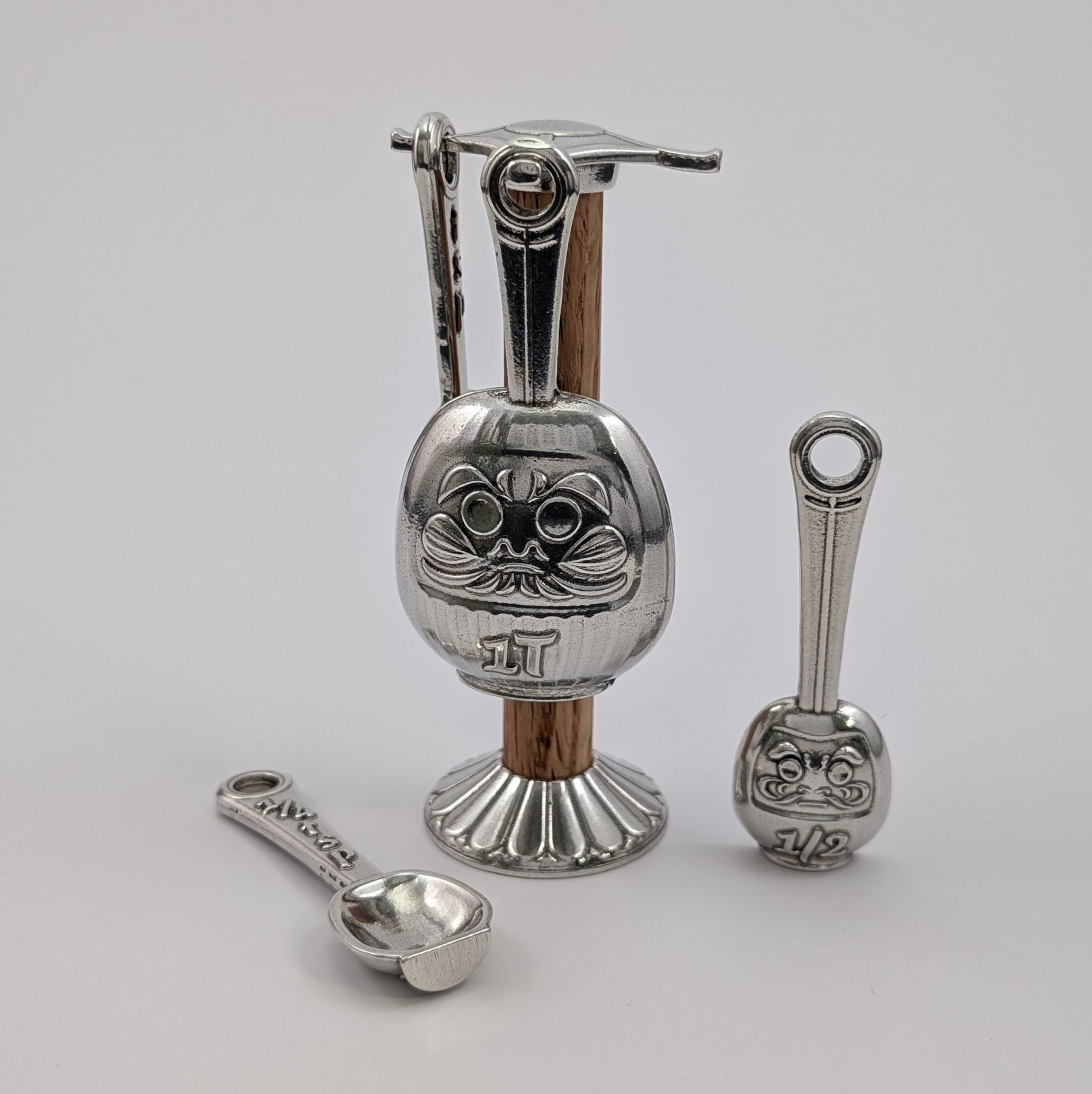 Daruma Measuring Spoon Set with Pewter & Oak Countertop Stand – handmade in Oregon