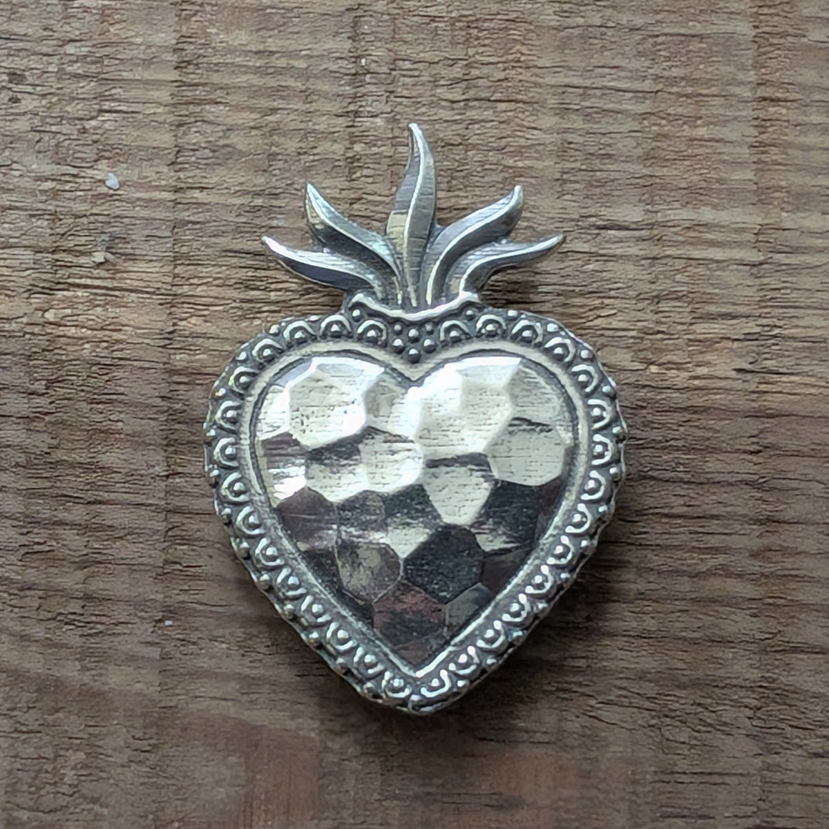 Milagro Heart Magnet – handmade pewter, made in Oregon
