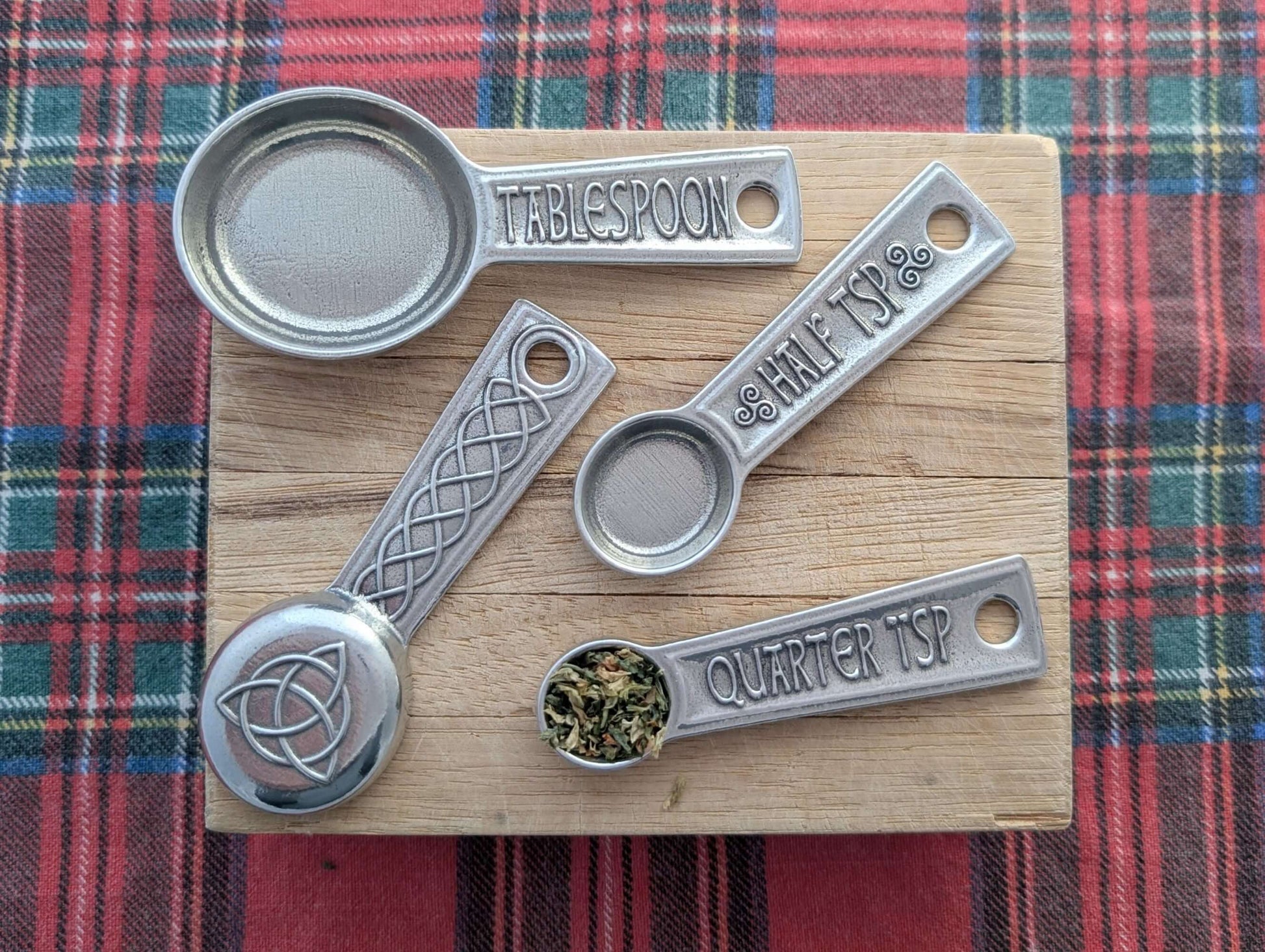 {{ product.title }} – Handmade Pewter {{ product. Type }} by Roosfoos